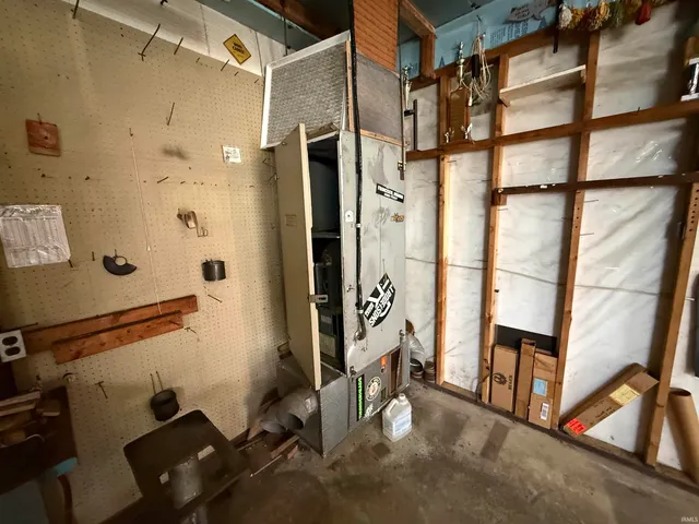 $169,000 | 4121 Highway 61, Winslow, IN 47598