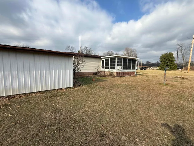 $169,000 | 4121 Highway 61, Winslow, IN 47598
