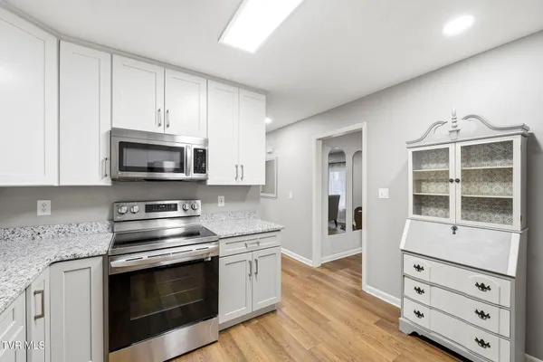 $289,000 | 121 Chateaugay Drive, Kingsport, TN 37660