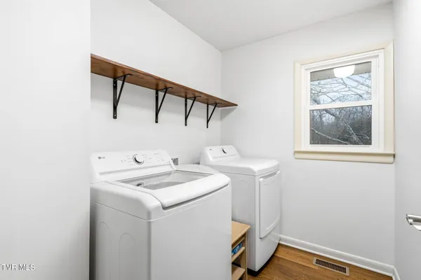 $289,000 | 121 Chateaugay Drive, Kingsport, TN 37660