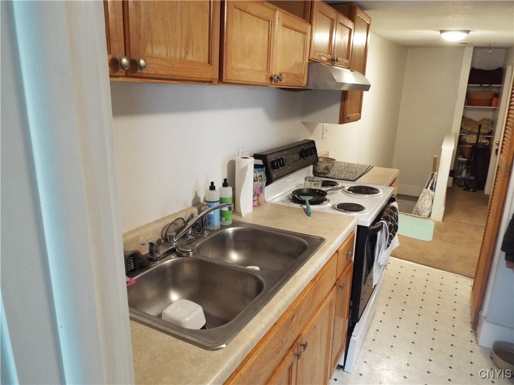 275 Genesee Street Sullivan, NY 13037 - Photo 8 of 16 Apt. 3 Kitchen