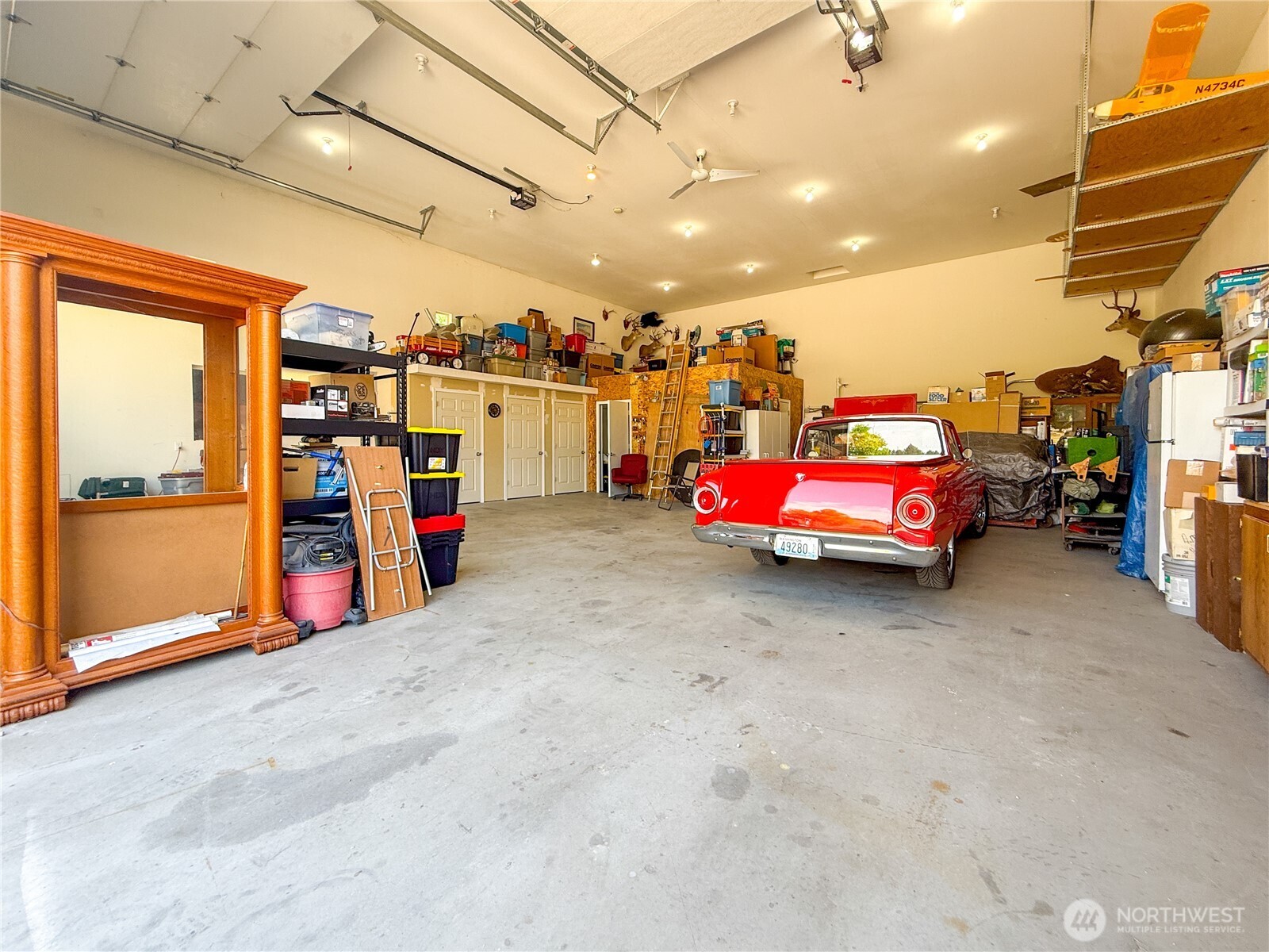 46 Shumway Road Omak, WA 98841 - Photo 29 of 40 a view of a room with gym equipment