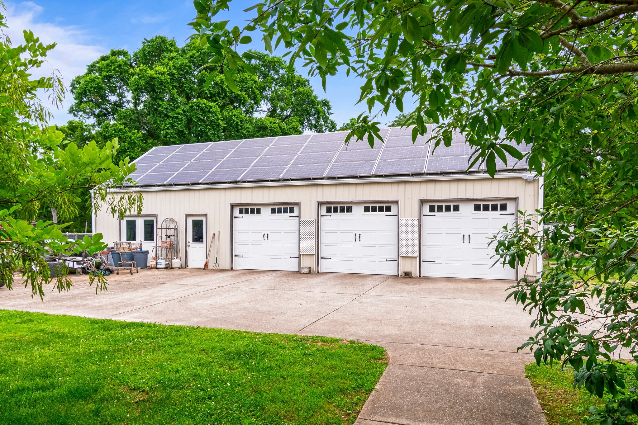 4540 Peytonsville Road Franklin, TN 37064 - Photo 80 of 84 a front view of a house with a yard