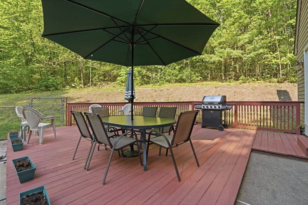 180 Oxford Road Charlton, MA 01507 - Photo 34 of 42