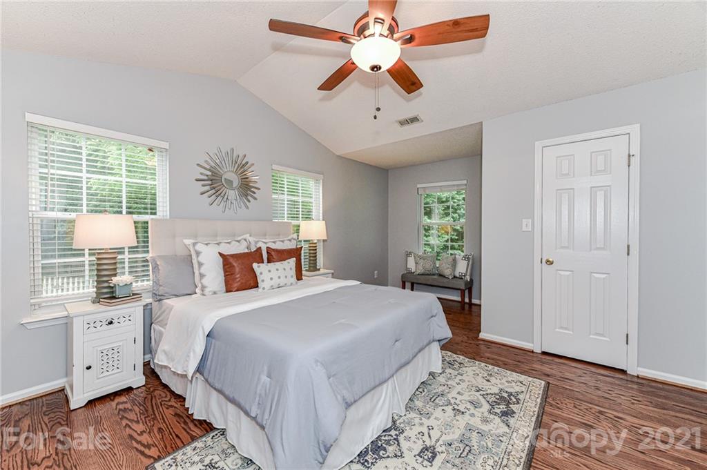 4419 Garris Road Charlotte, NC 28209 - Photo 15 of 32 Gallery Image 15