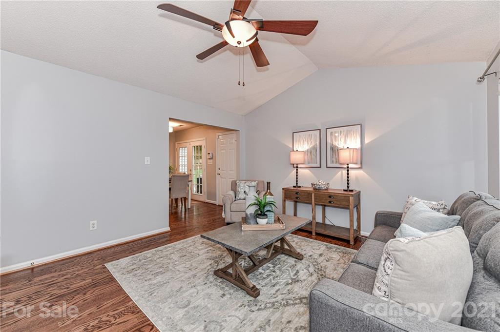4419 Garris Road Charlotte, NC 28209 - Photo 5 of 32 Gallery Image 5