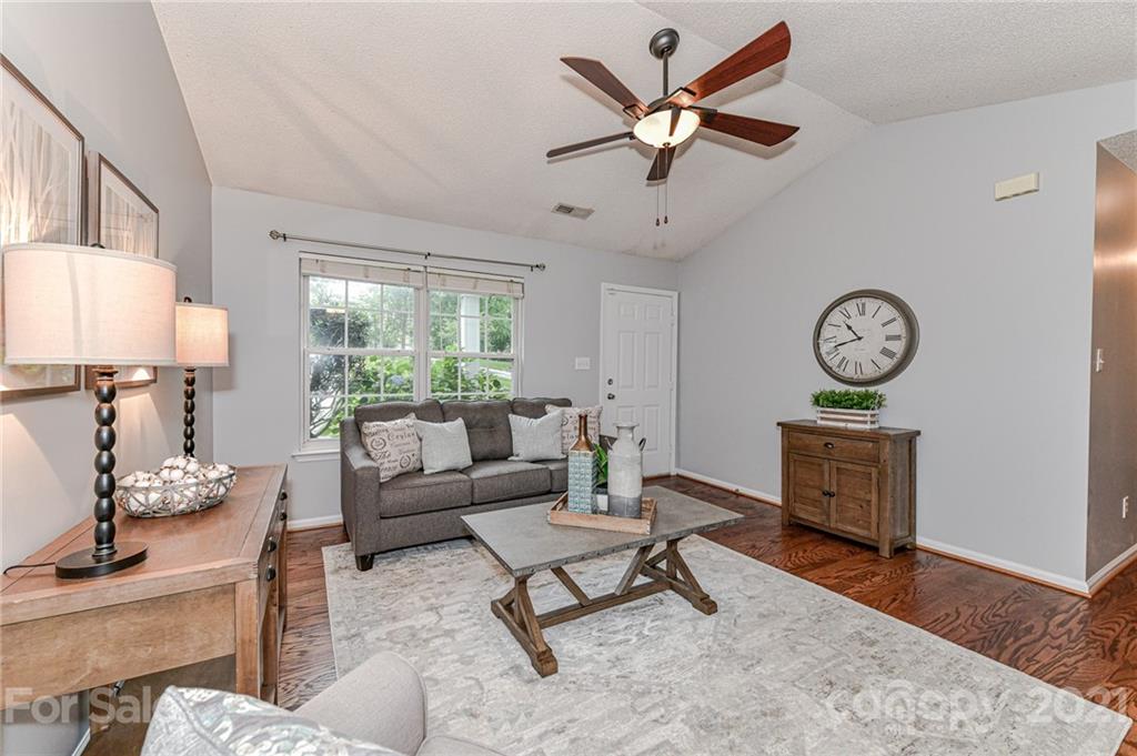 4419 Garris Road Charlotte, NC 28209 - Photo 6 of 32 Gallery Image 6