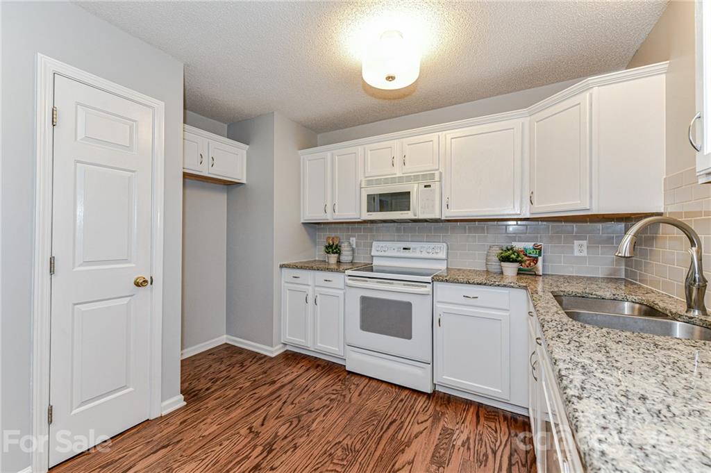 4419 Garris Road Charlotte, NC 28209 - Photo 8 of 32 Gallery Image 8
