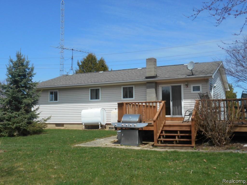 3275 Peck Road Brown City, MI 48416 - Photo 2 of 12 DSCN1296.jpg