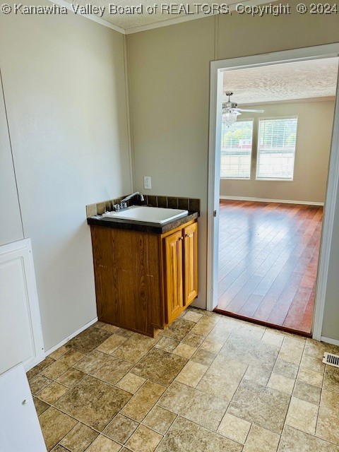 216 Old Delta Road Poca, WV 25159 - Photo 11 of 33 Gallery Image 11