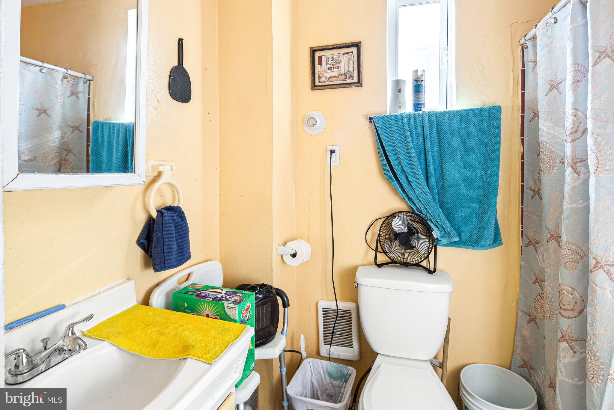 1267 South 22nd Street Philadelphia, PA 19146 - Photo 12 of 16 2nd FL apt