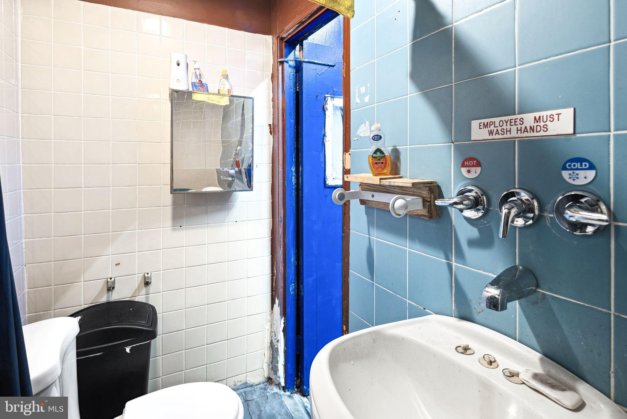1267 South 22nd Street Philadelphia, PA 19146 - Photo 14 of 16 2nd FL apt