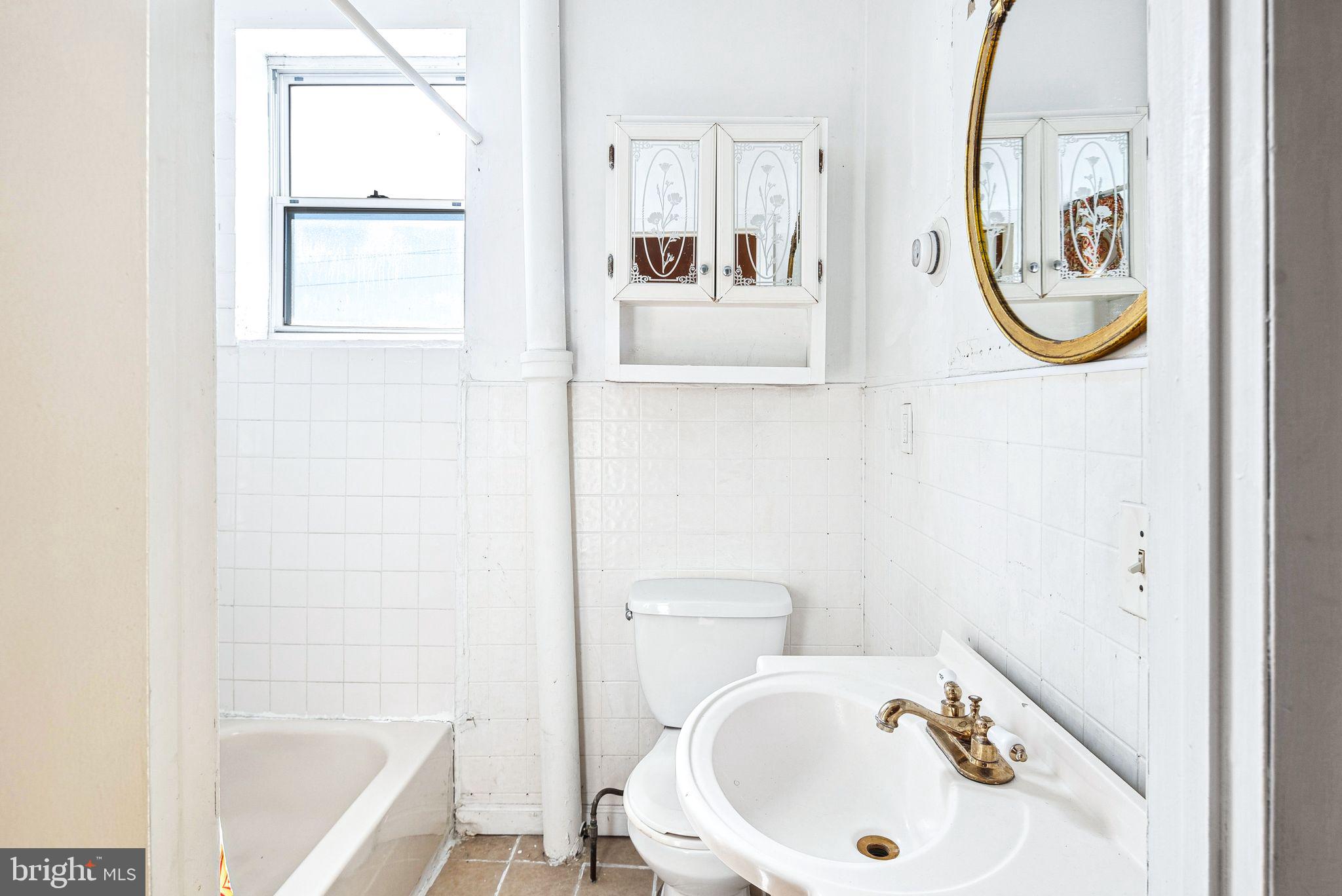 1267 South 22nd Street Philadelphia, PA 19146 - Photo 8 of 16 3rd FL apt