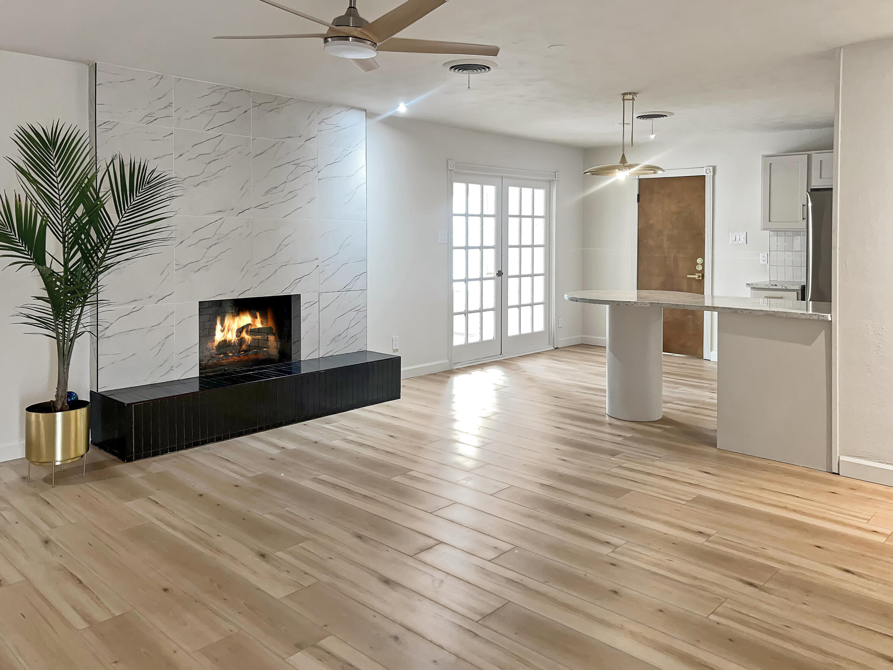 3827 52nd Street Lubbock, TX 79413 - Photo 3 of 24 03