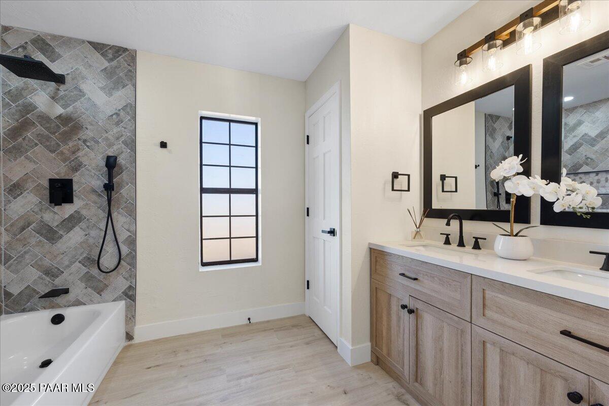 22385 North Malapai Ridge Road Paulden, AZ 86334 - Photo 25 of 43 26-Bathroom