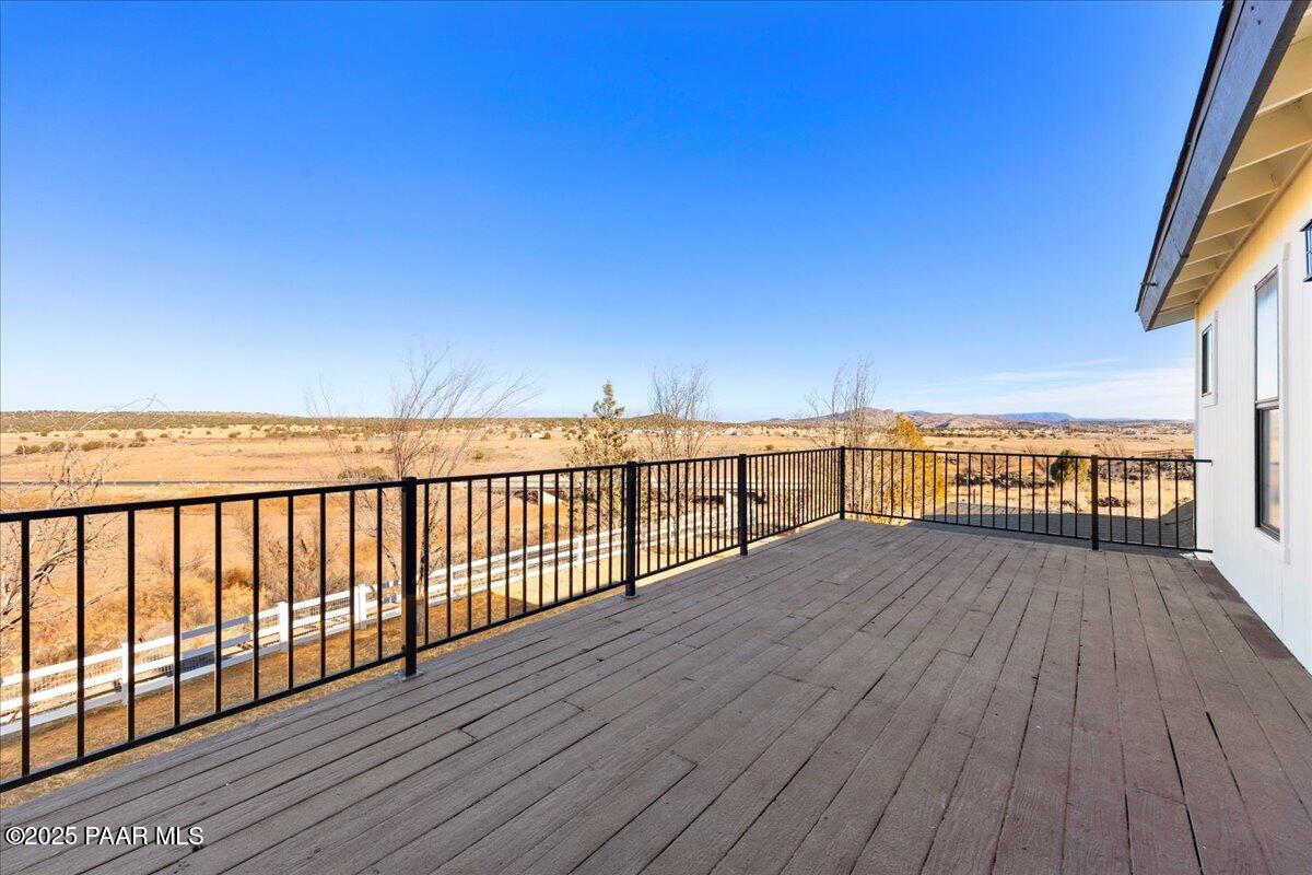 22385 North Malapai Ridge Road Paulden, AZ 86334 - Photo 30 of 43 31-Deck