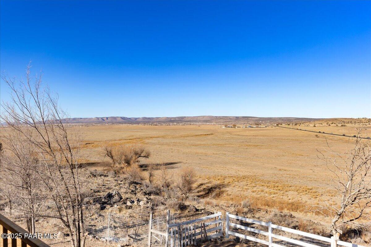 22385 North Malapai Ridge Road Paulden, AZ 86334 - Photo 32 of 43 33-L7A5269