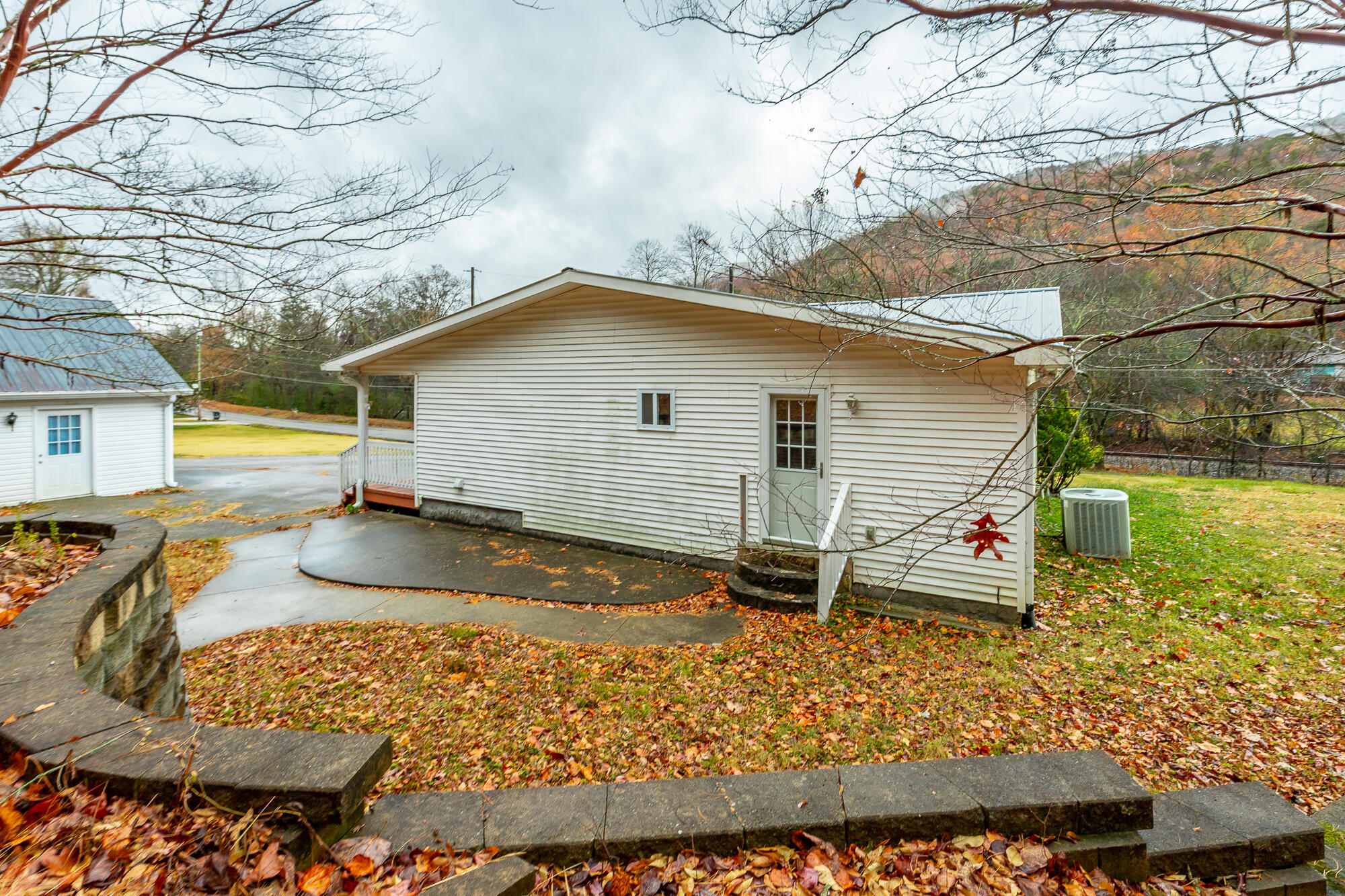 10954 Loop Road Soddy Daisy, TN 37379 - Photo 6 of 30 10954 Loop Road HD-7507