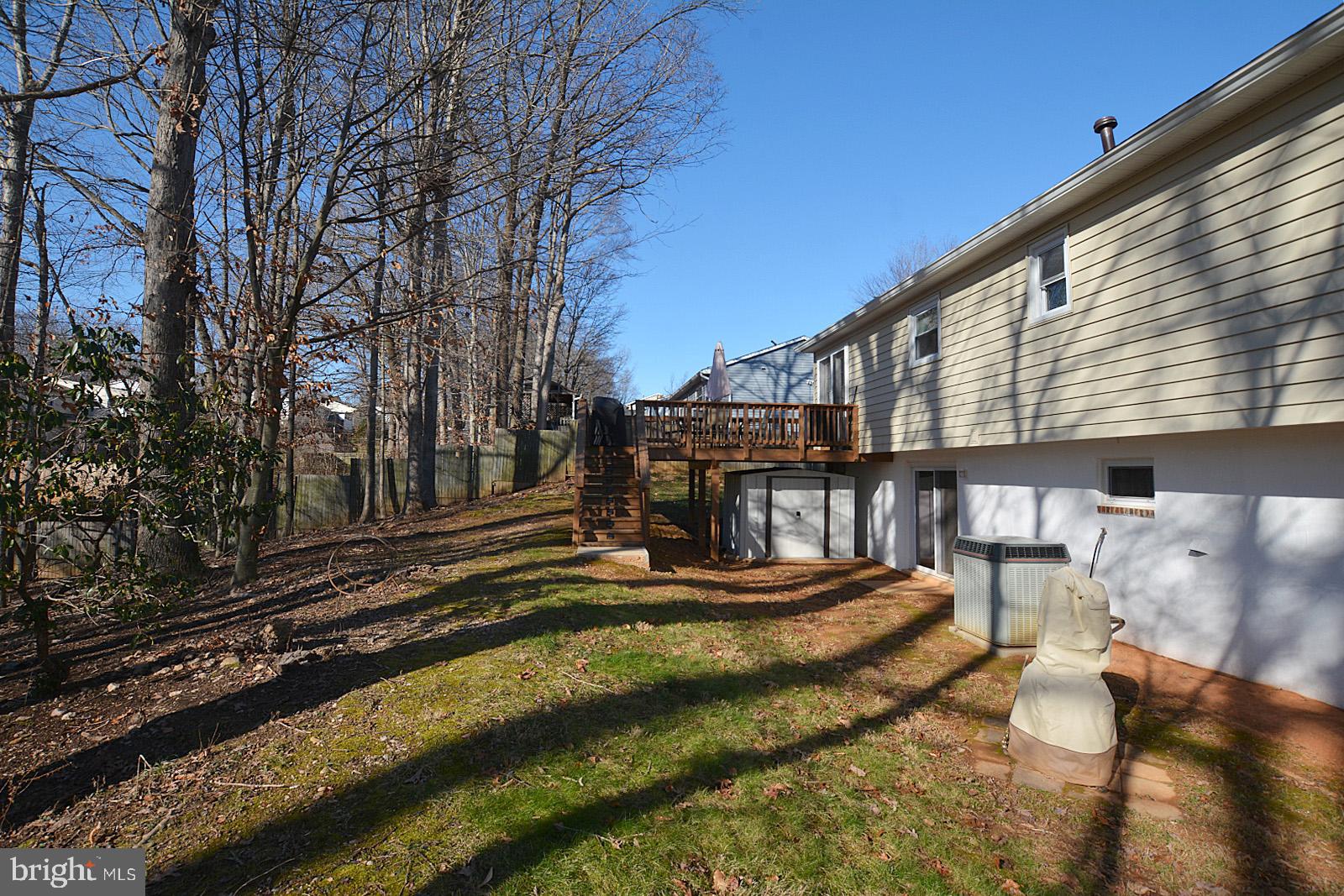 4794 Kelly Road Woodbridge, VA 22193 - Photo 20 of 35 Rear View