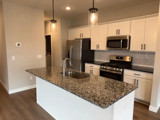 $3,147 | 10427 Robinwood Road, Victoria, MN 55318