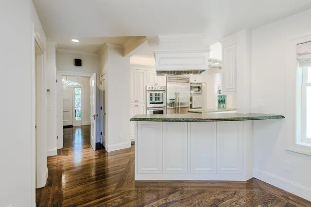 $16,000 | 719 West Poplar Avenue, San Mateo, CA 94402