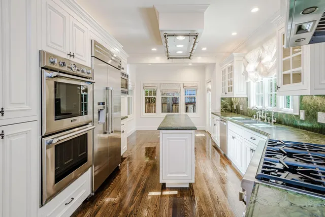 $16,000 | 719 West Poplar Avenue, San Mateo, CA 94402