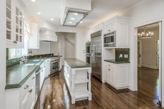 $16,000 | 719 West Poplar Avenue, San Mateo, CA 94402