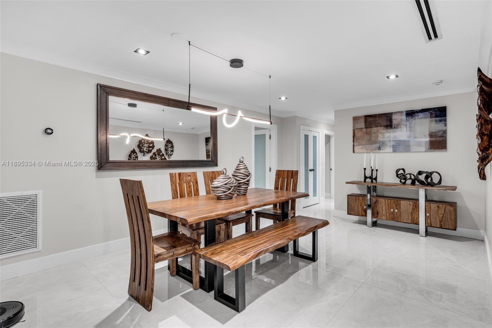 16511 Stonehaven Road Miami Lakes, FL 33014 - Photo 11 of 43 Gallery Image 11