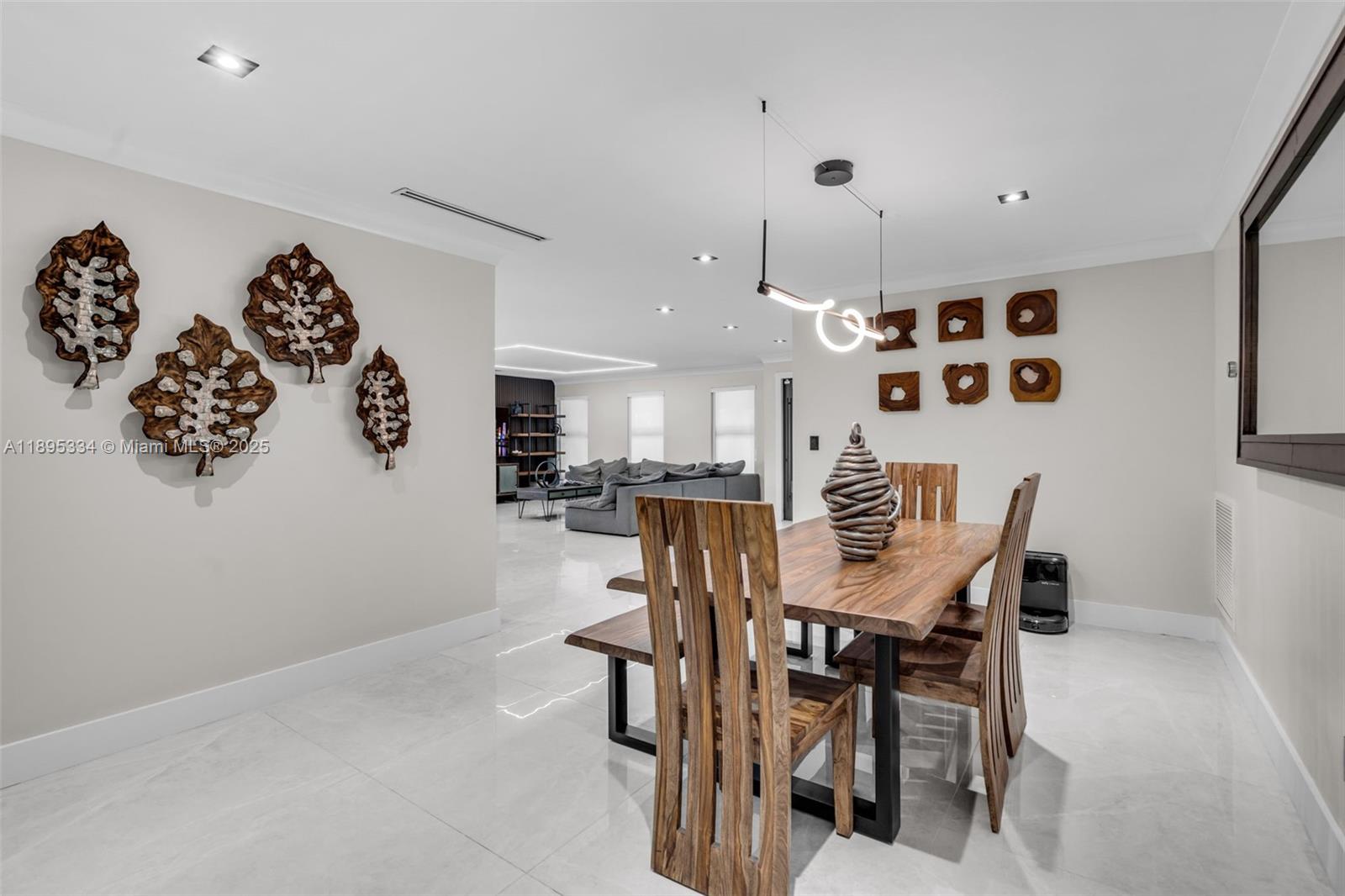 16511 Stonehaven Road Miami Lakes, FL 33014 - Photo 12 of 43 Gallery Image 12