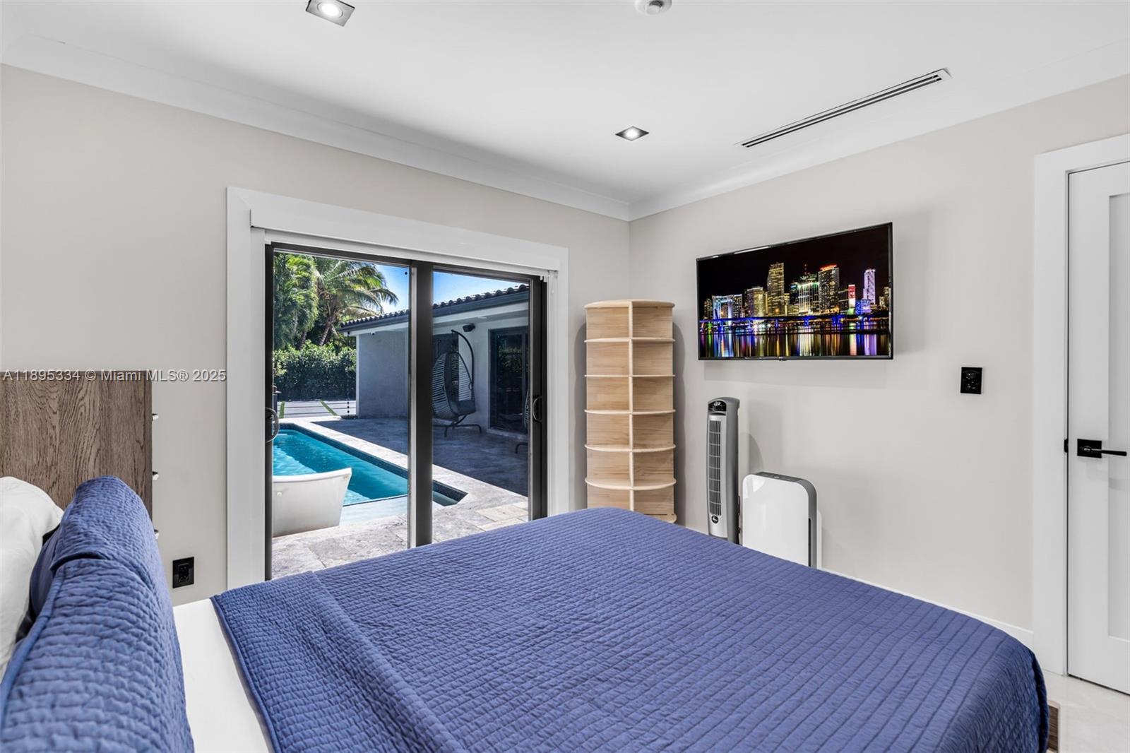16511 Stonehaven Road Miami Lakes, FL 33014 - Photo 20 of 43 Gallery Image 20