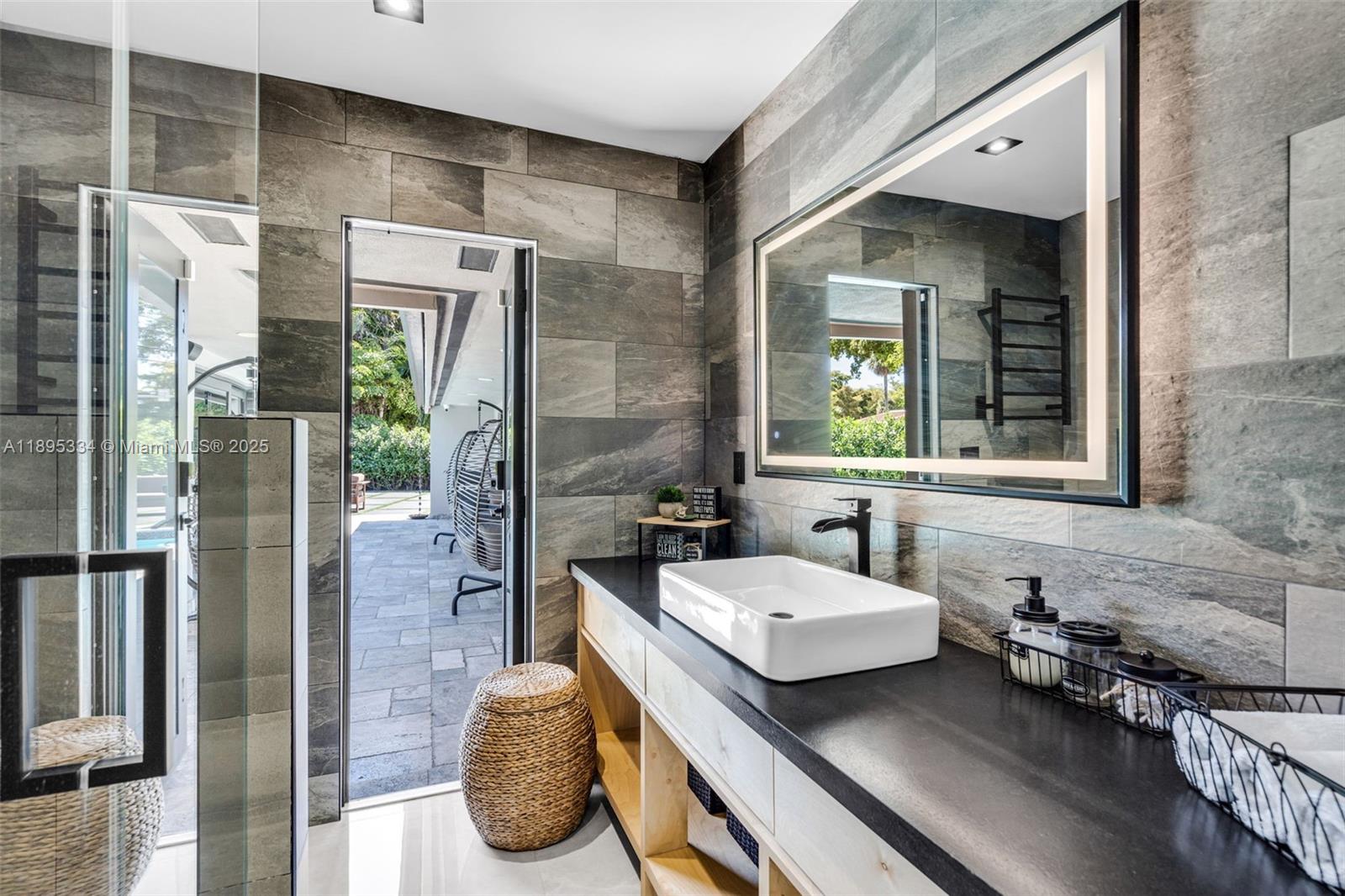 16511 Stonehaven Road Miami Lakes, FL 33014 - Photo 21 of 43 Gallery Image 21