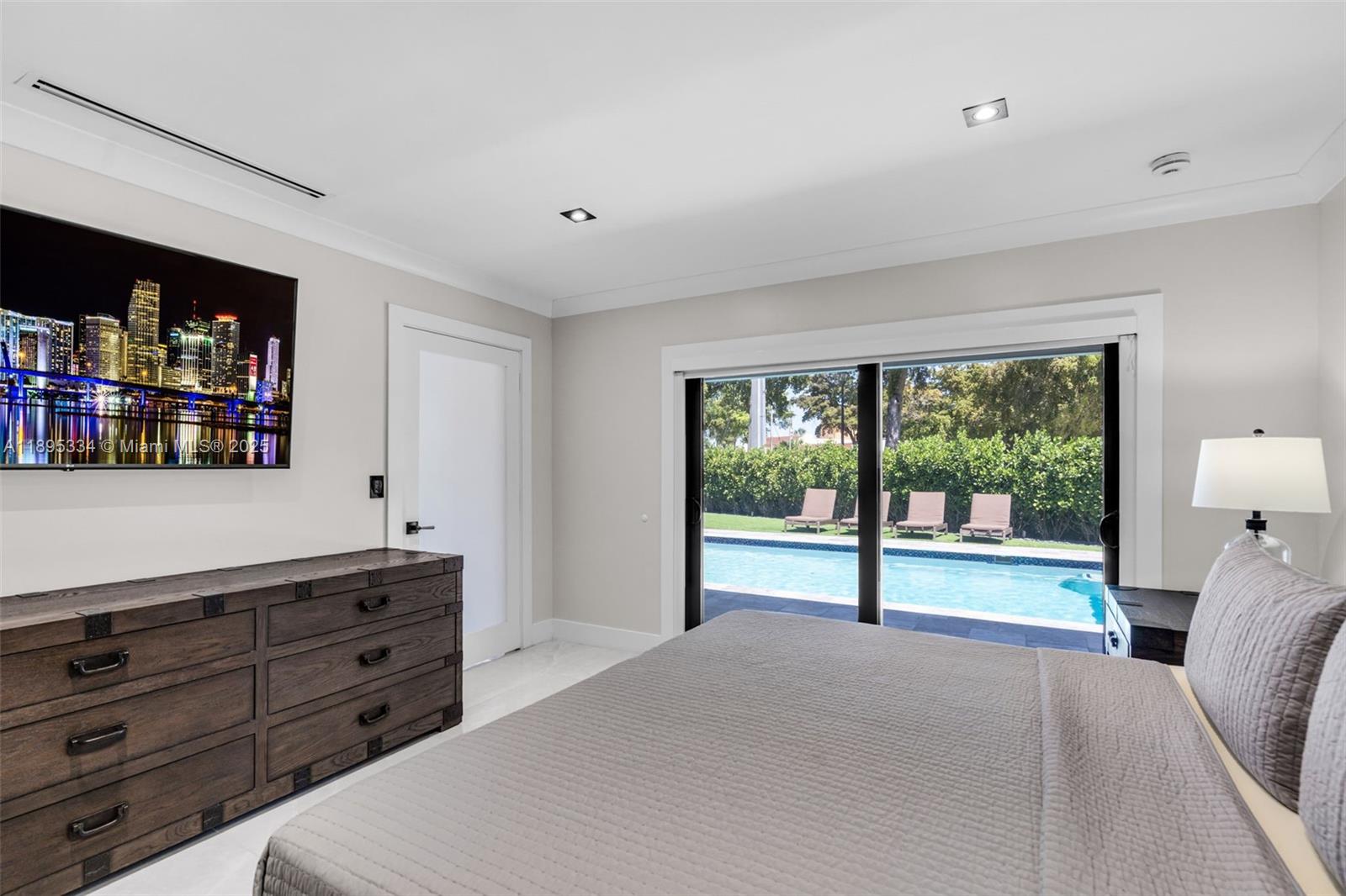 16511 Stonehaven Road Miami Lakes, FL 33014 - Photo 23 of 43 Gallery Image 23