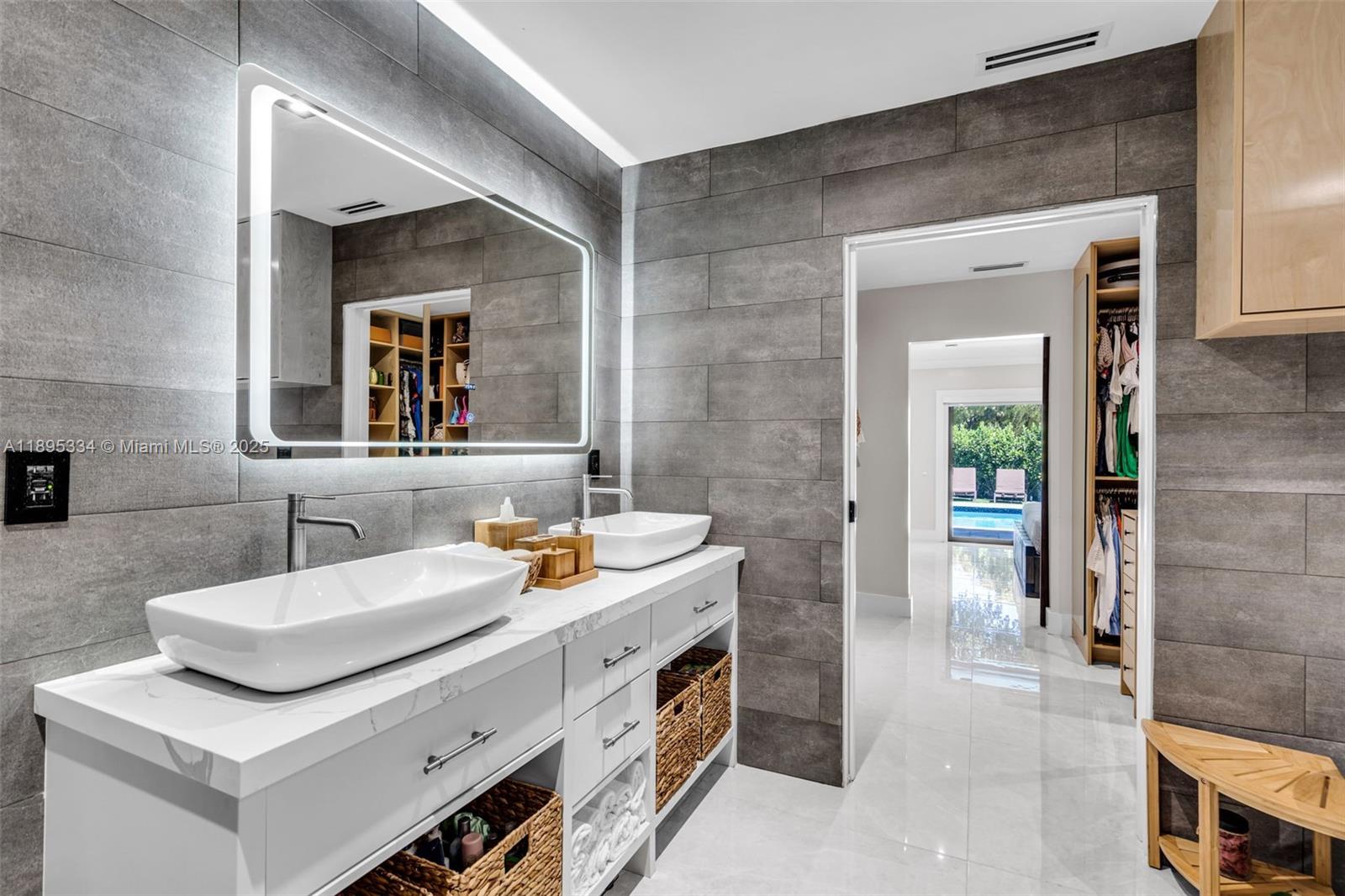 16511 Stonehaven Road Miami Lakes, FL 33014 - Photo 26 of 43 Gallery Image 26
