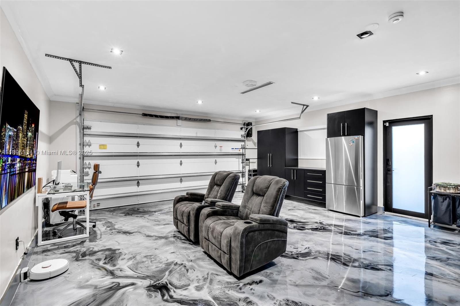 16511 Stonehaven Road Miami Lakes, FL 33014 - Photo 27 of 43 Gallery Image 27