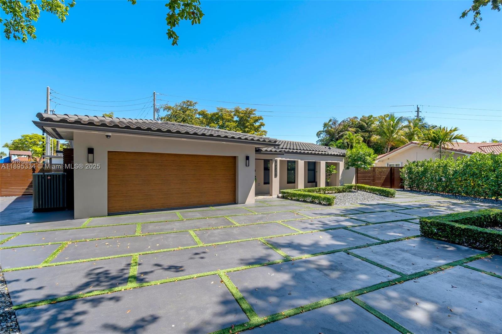 16511 Stonehaven Road Miami Lakes, FL 33014 - Photo 3 of 43 Gallery Image 3