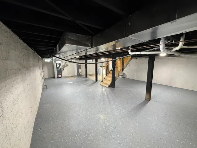 $3,750 | 408 East End Avenue, Hillside, IL 60162