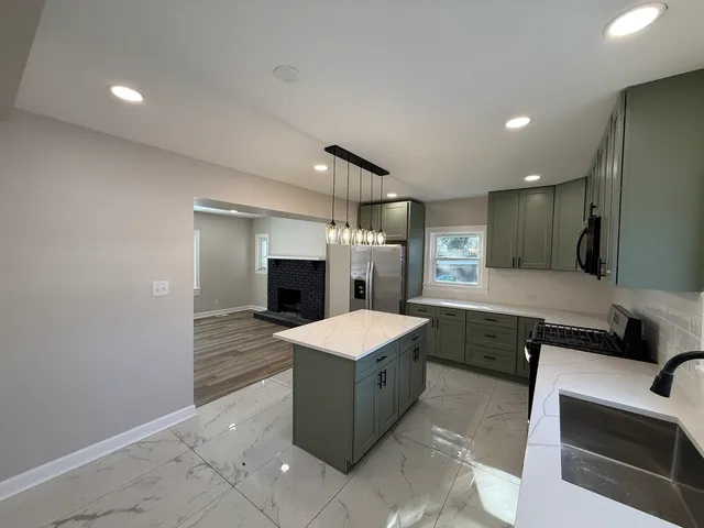 $3,750 | 408 East End Avenue, Hillside, IL 60162