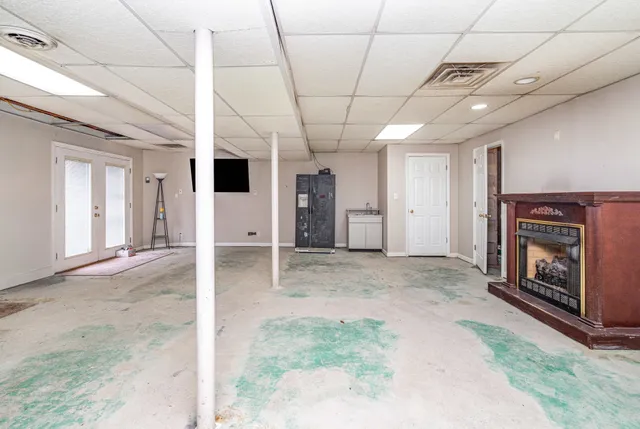 a view of a livingroom with a fireplace