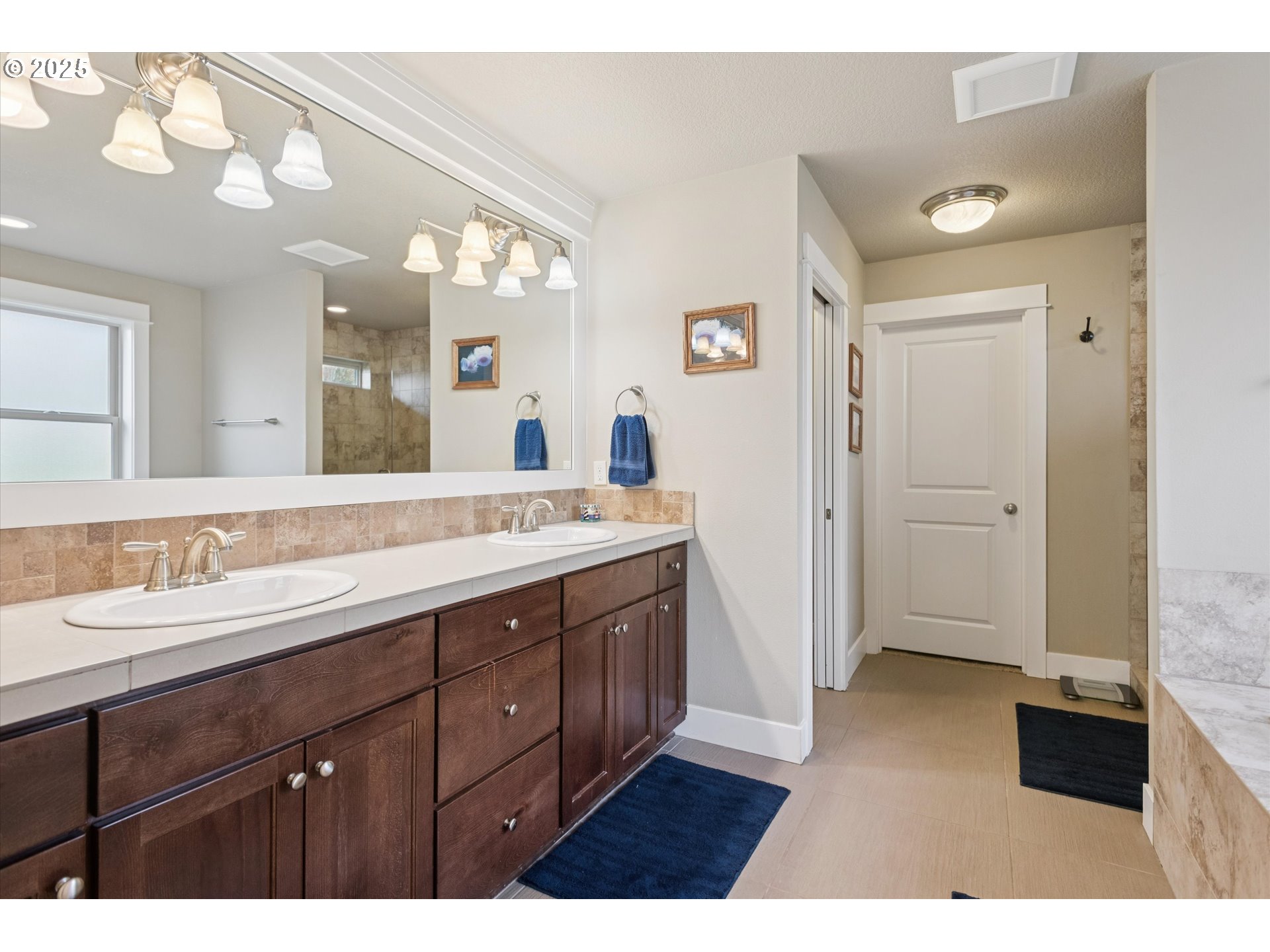 3041 Winkel Way West Linn, OR 97068 - Photo 25 of 45 a bathroom with a granite countertop sink mirror and a