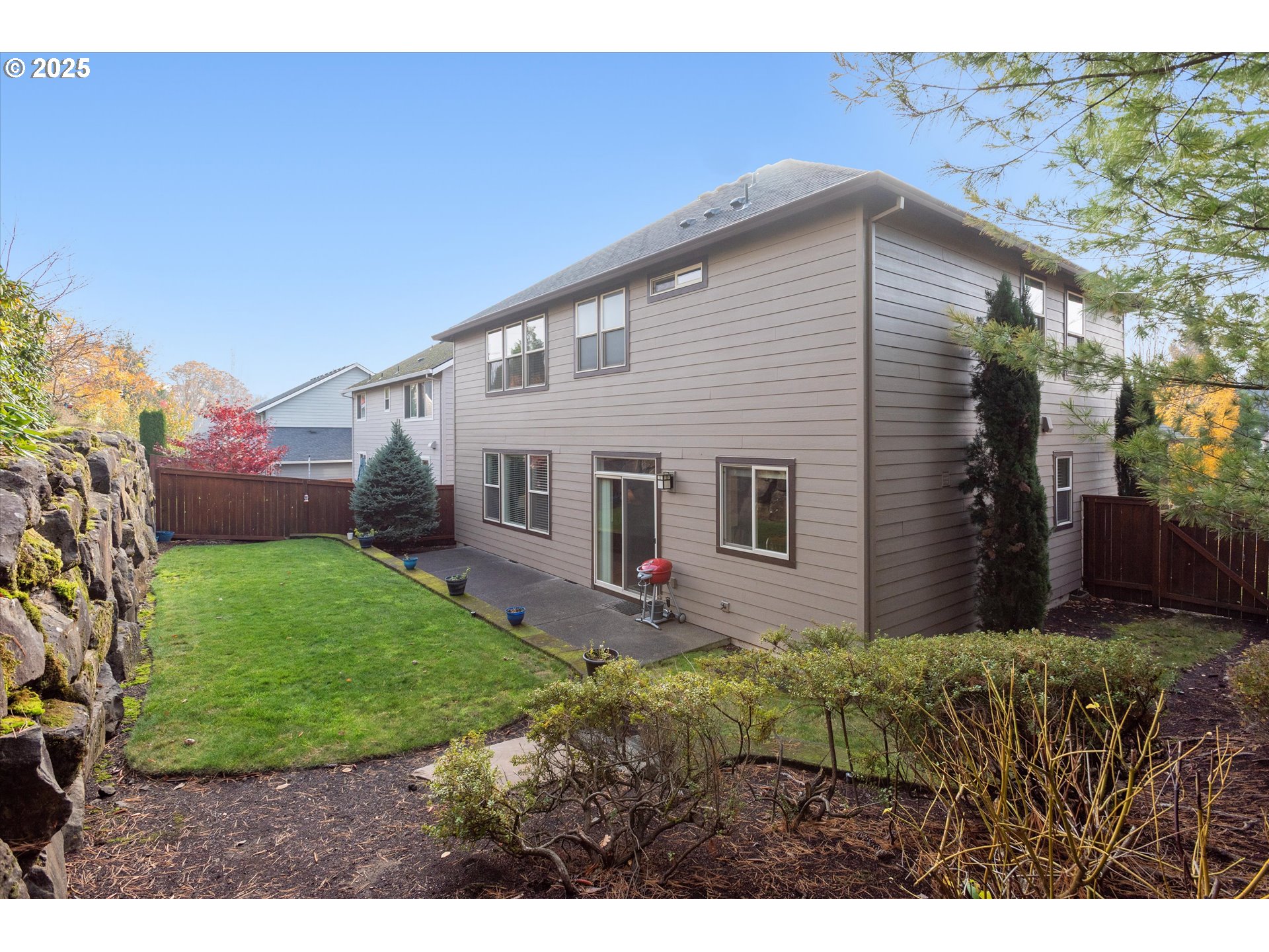 3041 Winkel Way West Linn, OR 97068 - Photo 38 of 45 a view of a backyard of the house