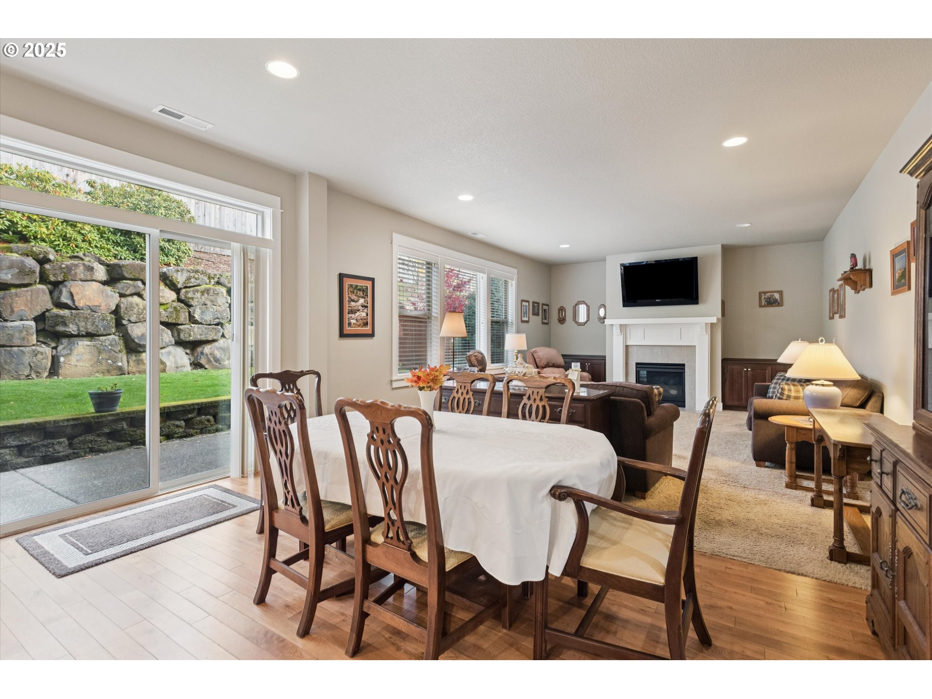 3041 Winkel Way West Linn, OR 97068 - Photo 10 of 45 a dining room with furniture garden view and wooden floor