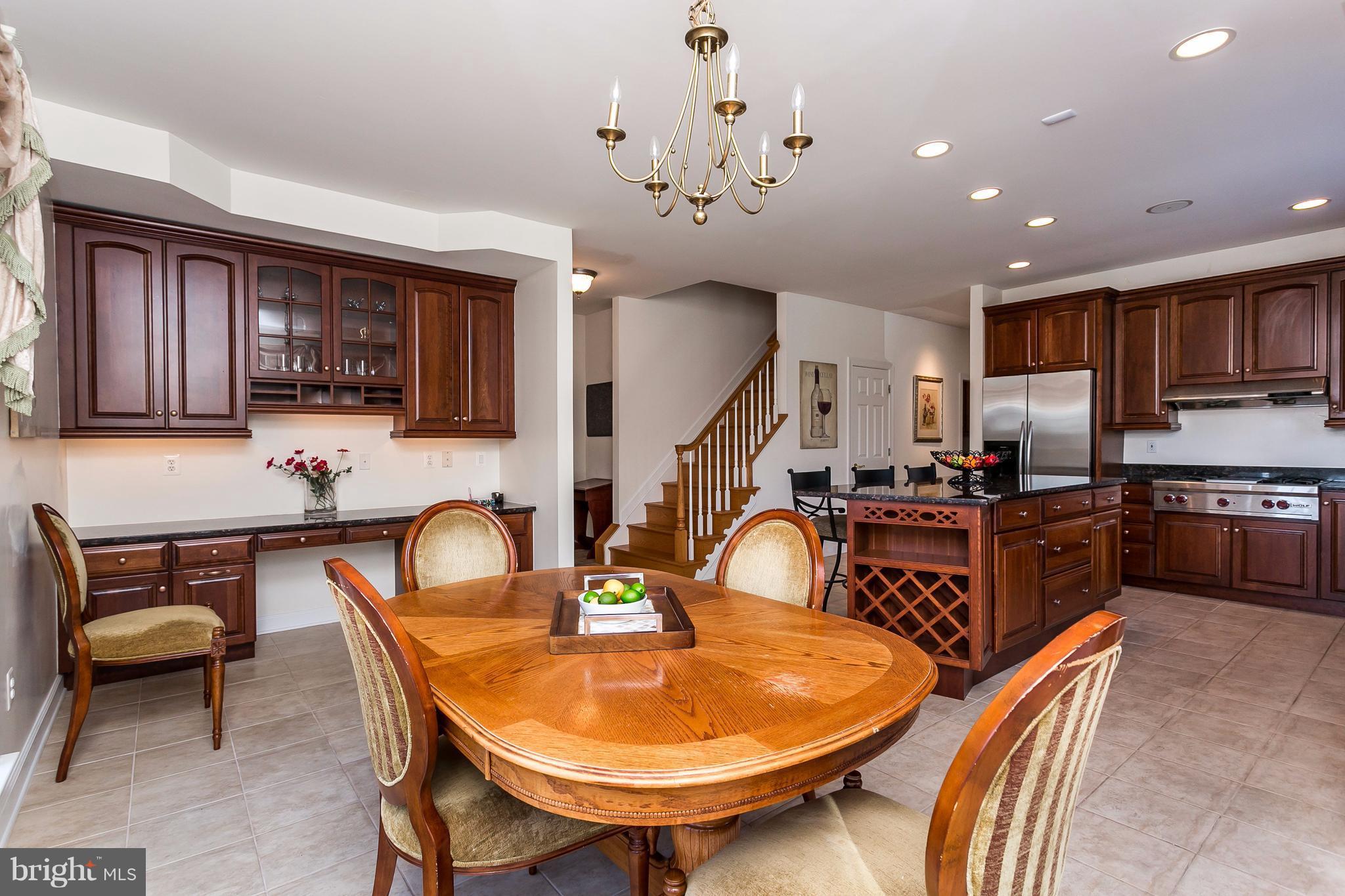 10360 Pot Spring Road Lutherville-Timonium, MD 21093 - Photo 15 of 30 TABLE SPACE AND GRANITE DESK AREA