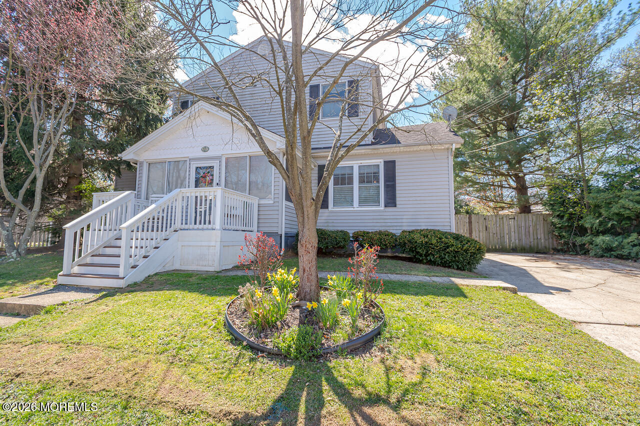 220 Washington Avenue Matawan, NJ 07747 - Photo 2 of 21 LR-4495