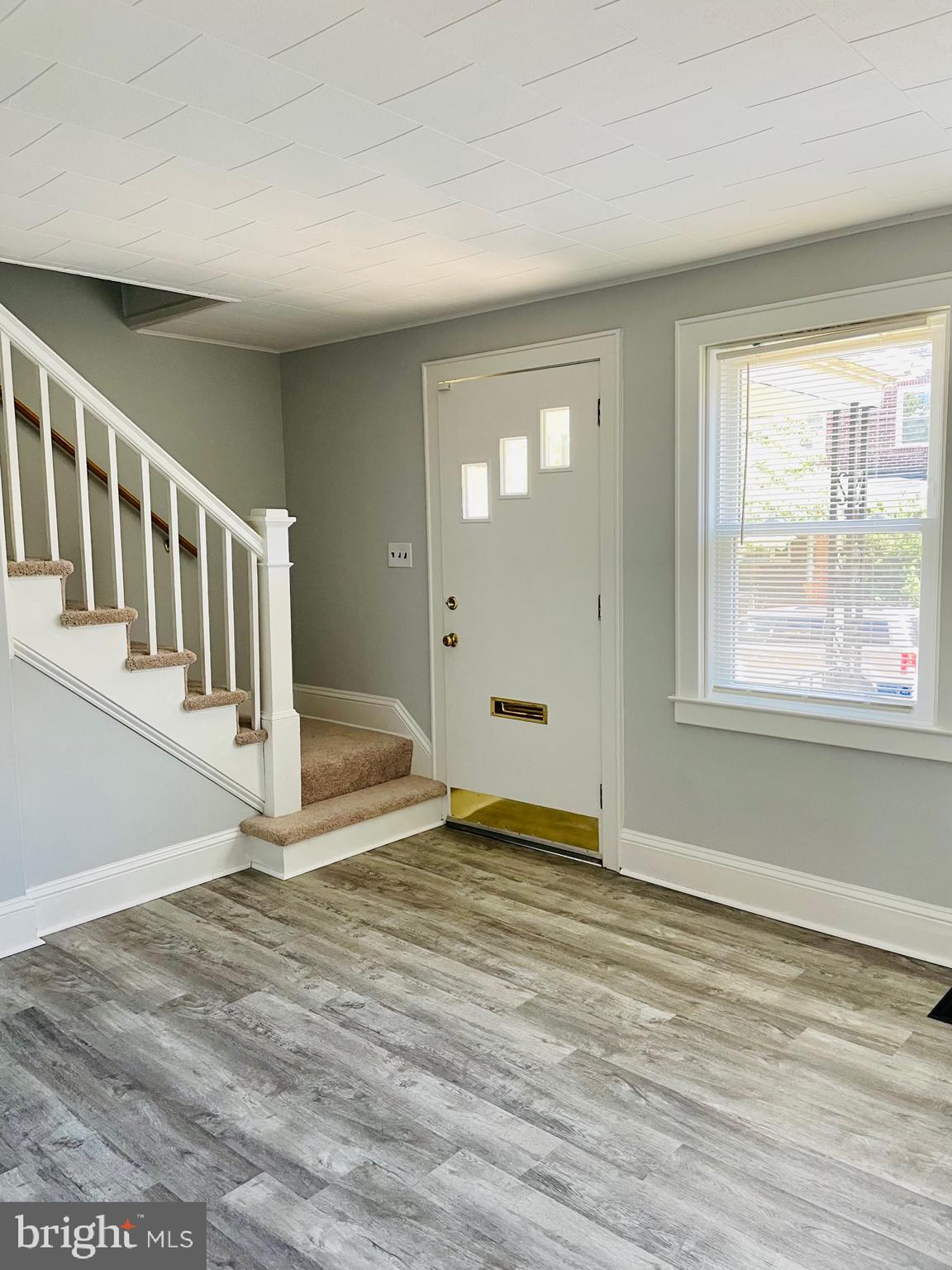 7030 Dunbar Road Baltimore, MD 21222 - Photo 3 of 20 Front Entry