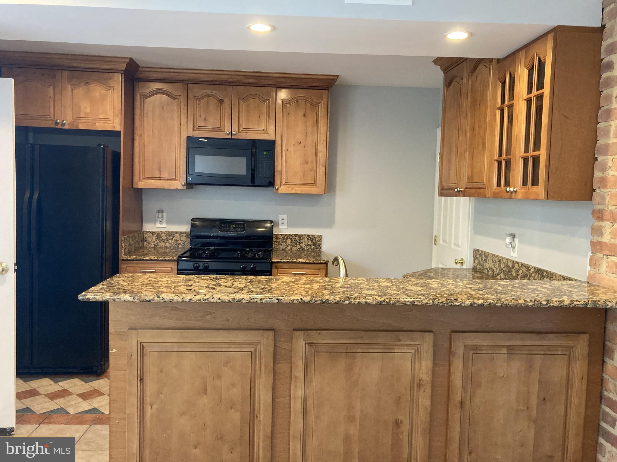 7030 Dunbar Road Baltimore, MD 21222 - Photo 6 of 20 Kitchen Breakfast Bar