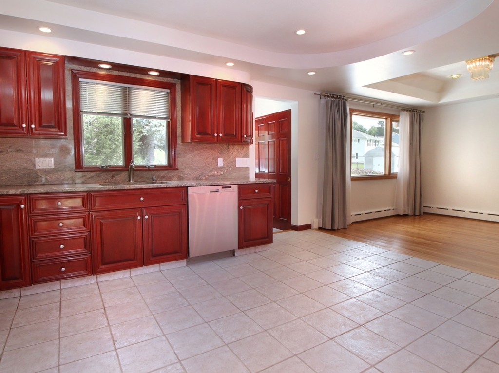 67 Tomahawk Road Arlington, MA 02474 - Photo 2 of 29