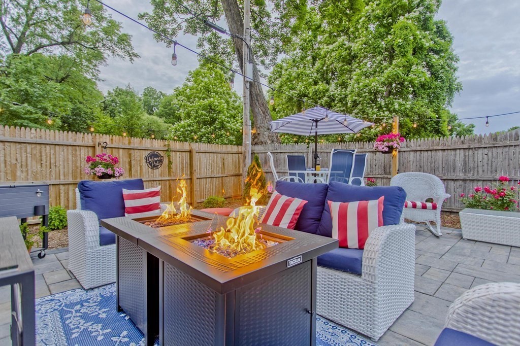 854-856 Sumner Avenue Springfield, MA 01108 - Photo 4 of 40