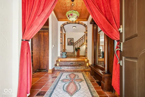 $775,000 | 6902 Creek Ridge Trail, Indianapolis, IN 46256