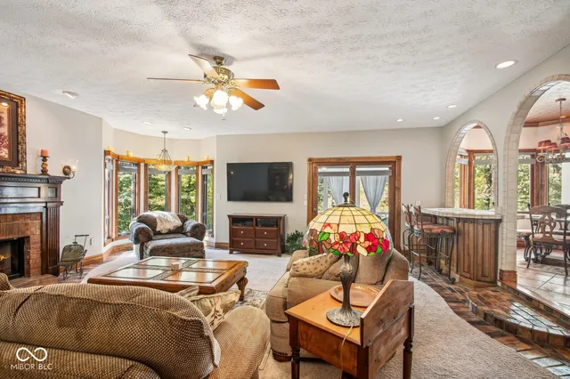 $775,000 | 6902 Creek Ridge Trail, Indianapolis, IN 46256