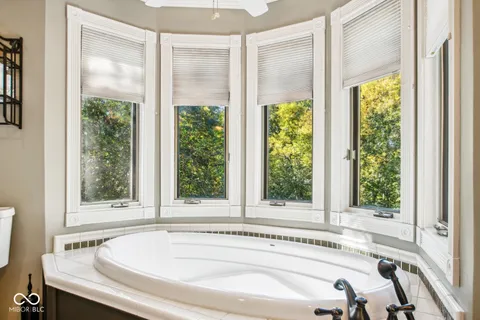 $775,000 | 6902 Creek Ridge Trail, Indianapolis, IN 46256